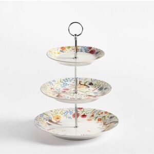 Pottery Barn Spring Garden 3 Tiered Stand!!
NIB